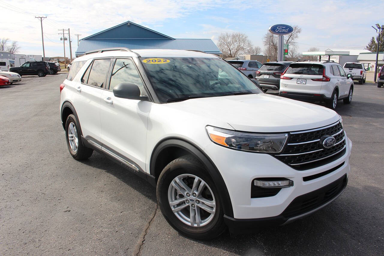 2022 Ford Explorer XLT photo 3