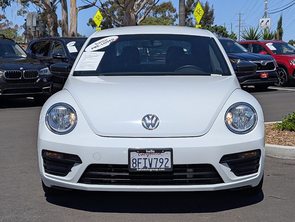 2018 Volkswagen Beetle S photo 4