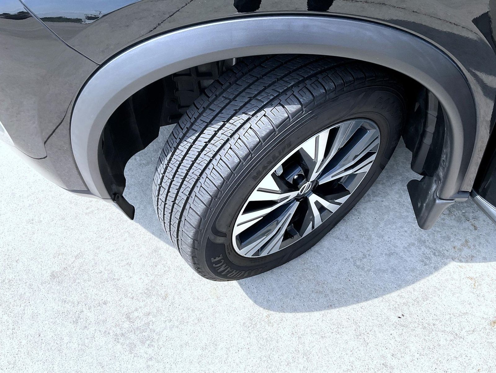 2021 Nissan Rogue SV photo 22