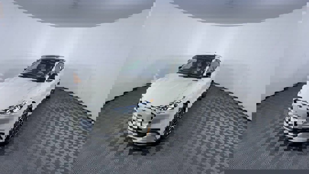 2025 Ford Mustang Mach-E Premium photo 3