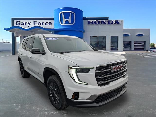 2025 GMC Acadia Elevation's photo