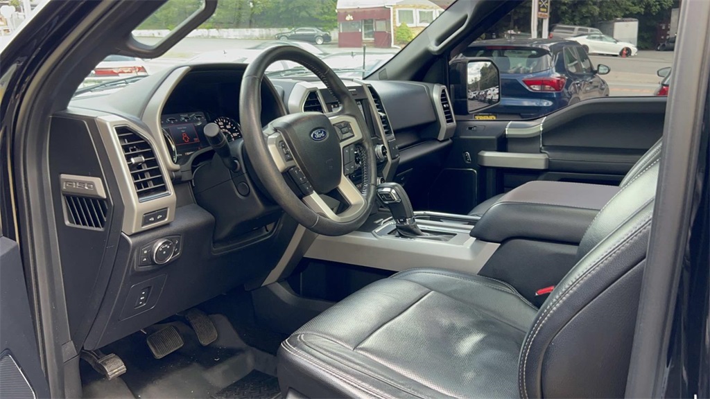 2017 Ford F-150 Lariat photo 15