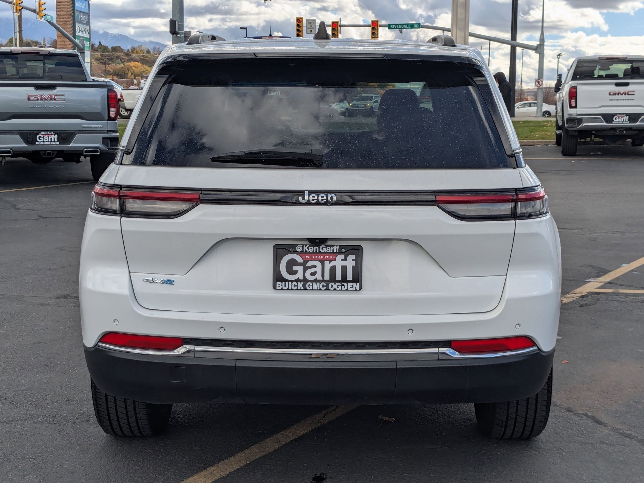 2024 Jeep Cherokee Limited 4xe photo 3