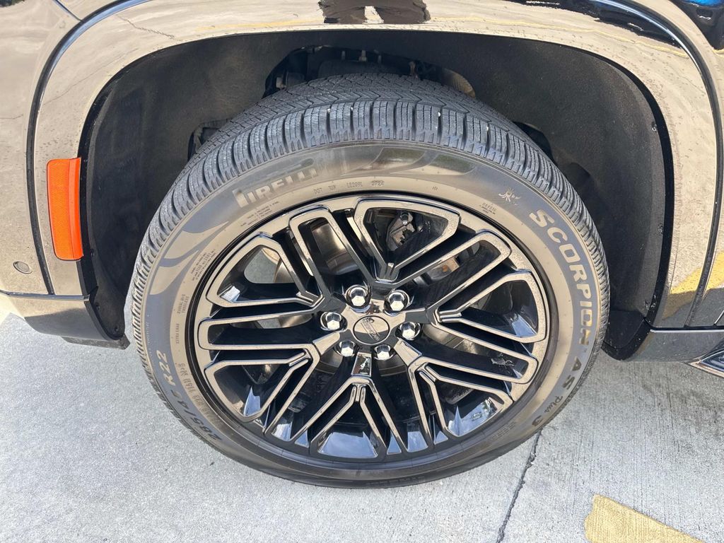 2023 Jeep Wagoneer Series II Carbide photo 2