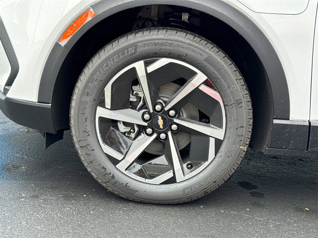 2026 Chevrolet Equinox EV 1LT photo 4