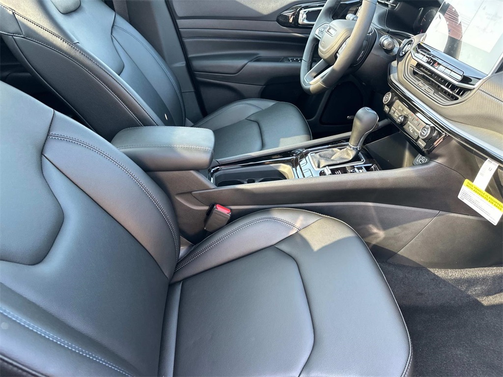 2025 Jeep Compass Limited photo 14