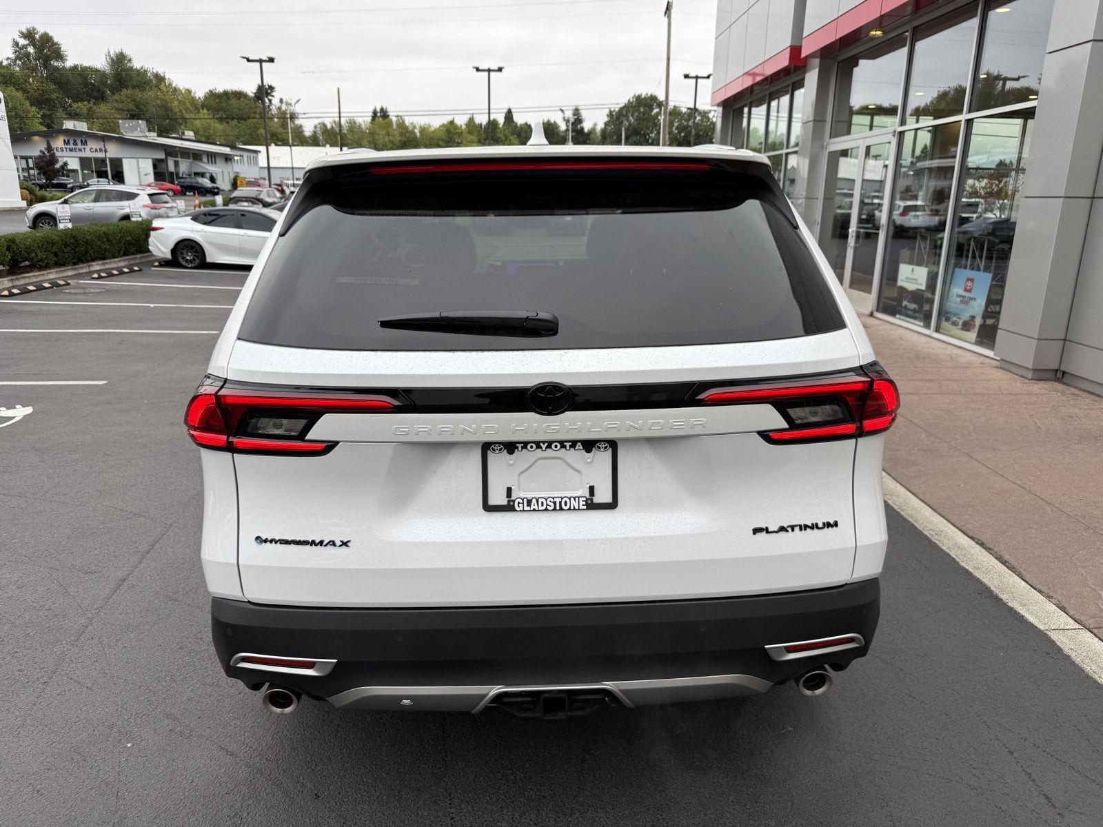 2025 Toyota Grand Highlander Hybrid MAX Platinum photo 3