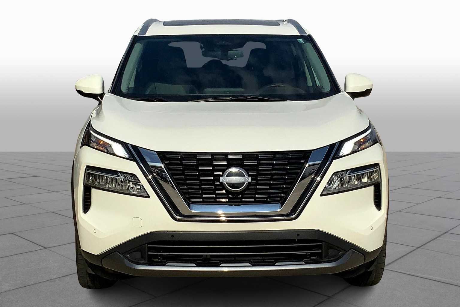 2023 Nissan Rogue SL photo 2