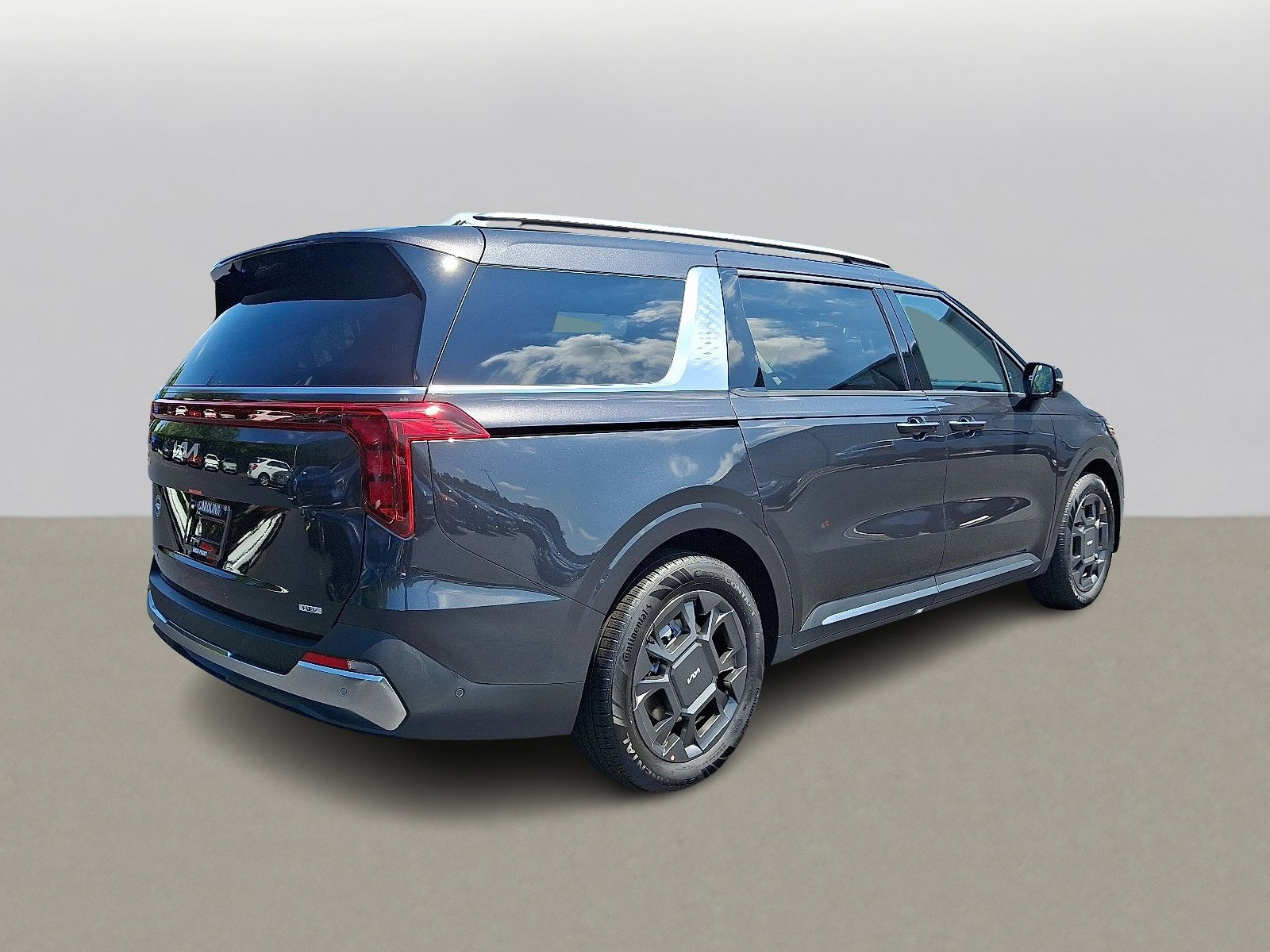 2026 Kia Carnival SX photo 3