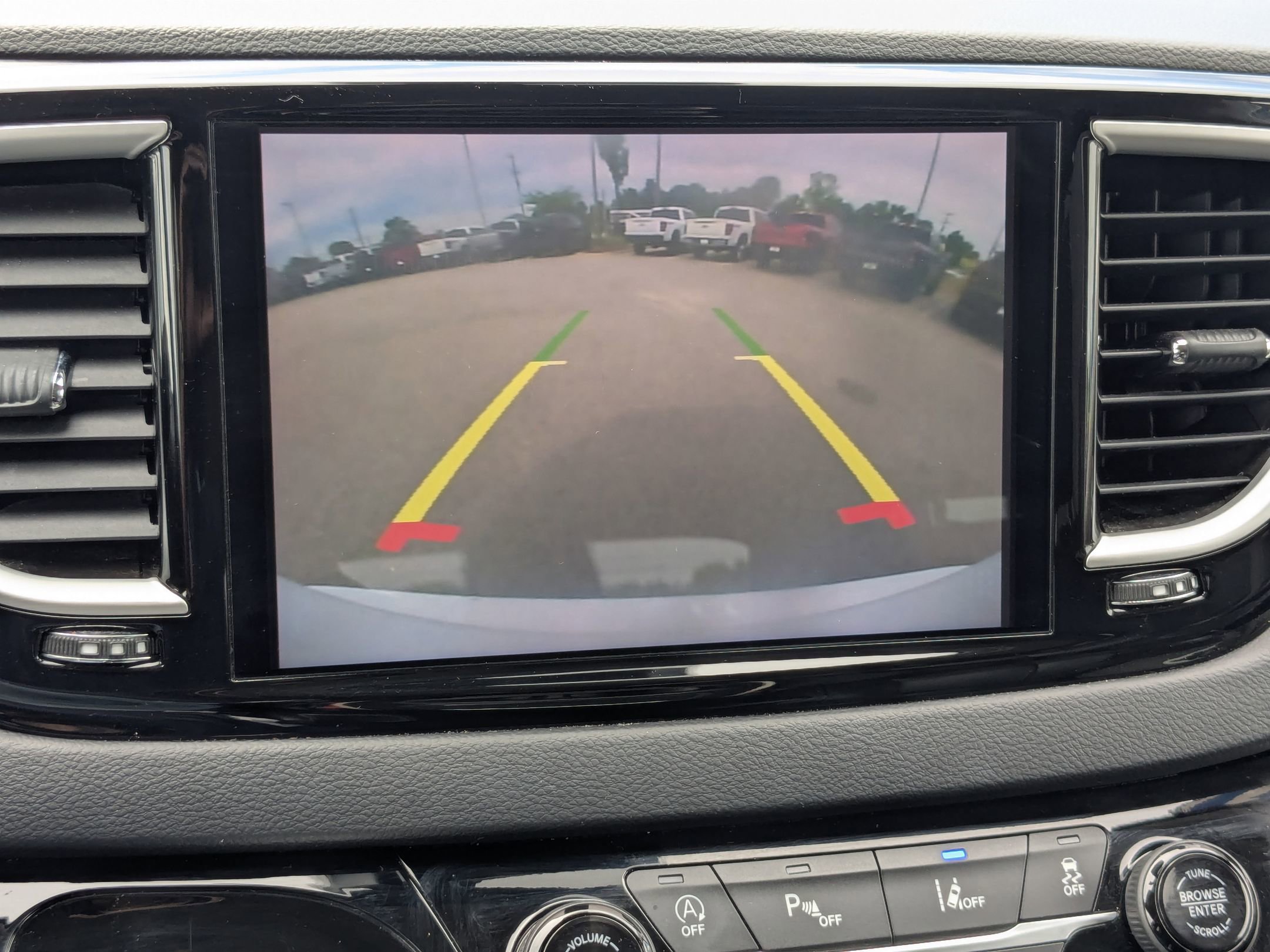 2021 Chrysler Pacifica Touring L photo 19