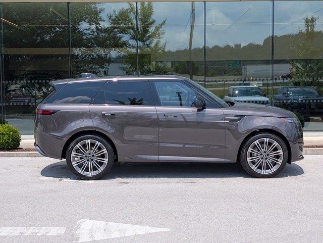 2025 Land Rover Range Rover Sport SE photo 7