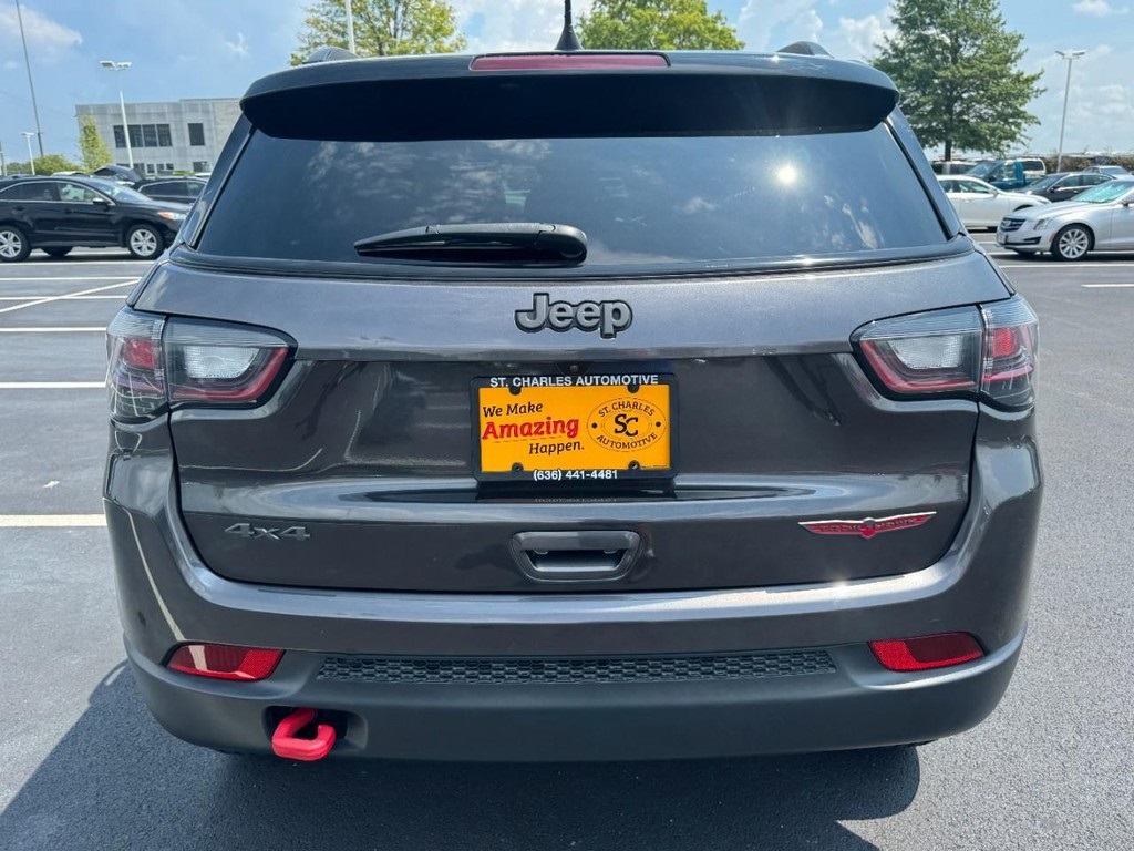 2023 Jeep Compass Trailhawk photo 3