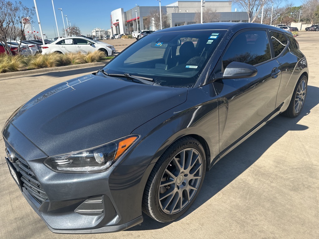 2019 Hyundai Veloster Premium's photo