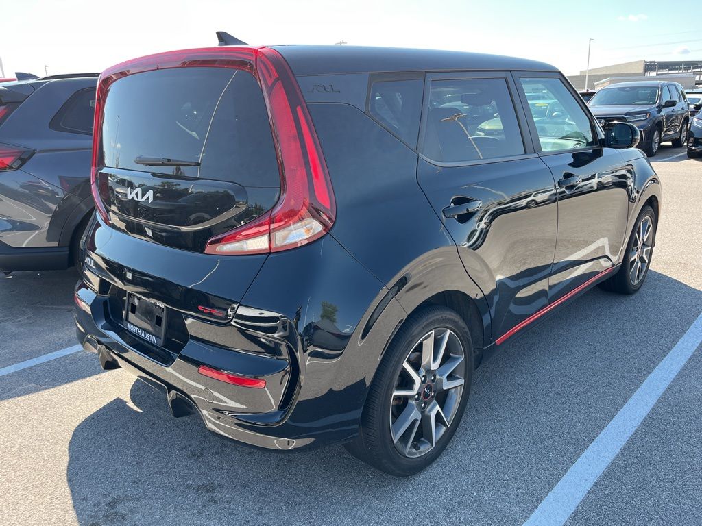 2022 Kia Soul GT-Line photo 3