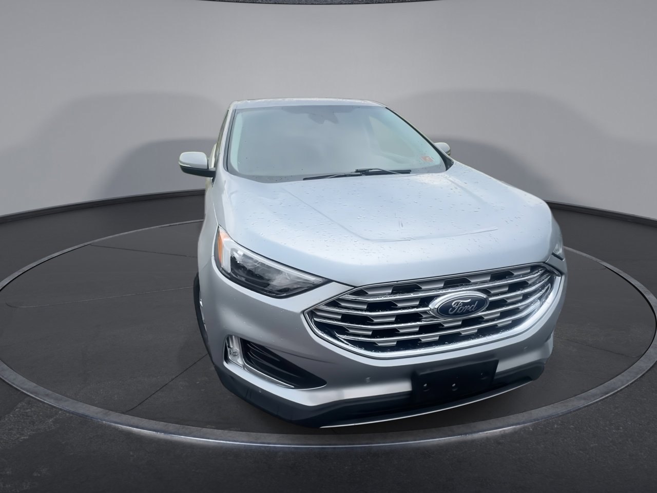 2022 Ford Edge Titanium photo 3