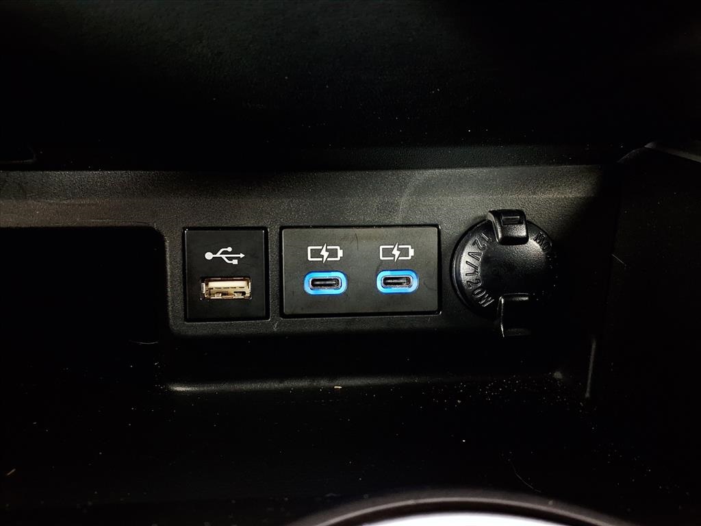 2022 Toyota Highlander LE photo 23