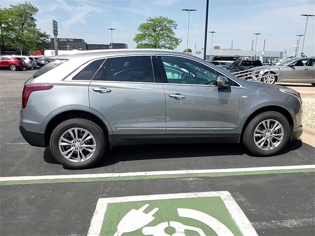 2022 Cadillac XT5 Premium Luxury photo 2