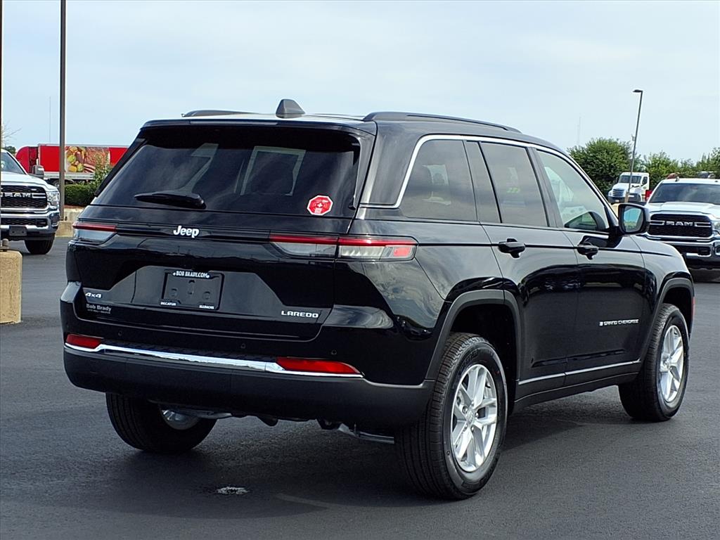 2025 Jeep Grand Cherokee Laredo X photo 8