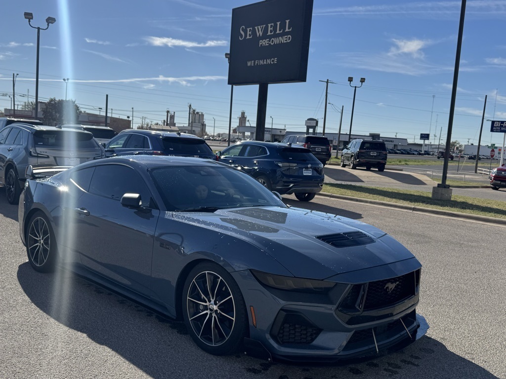 2024 Ford Mustang GT Premium's photo