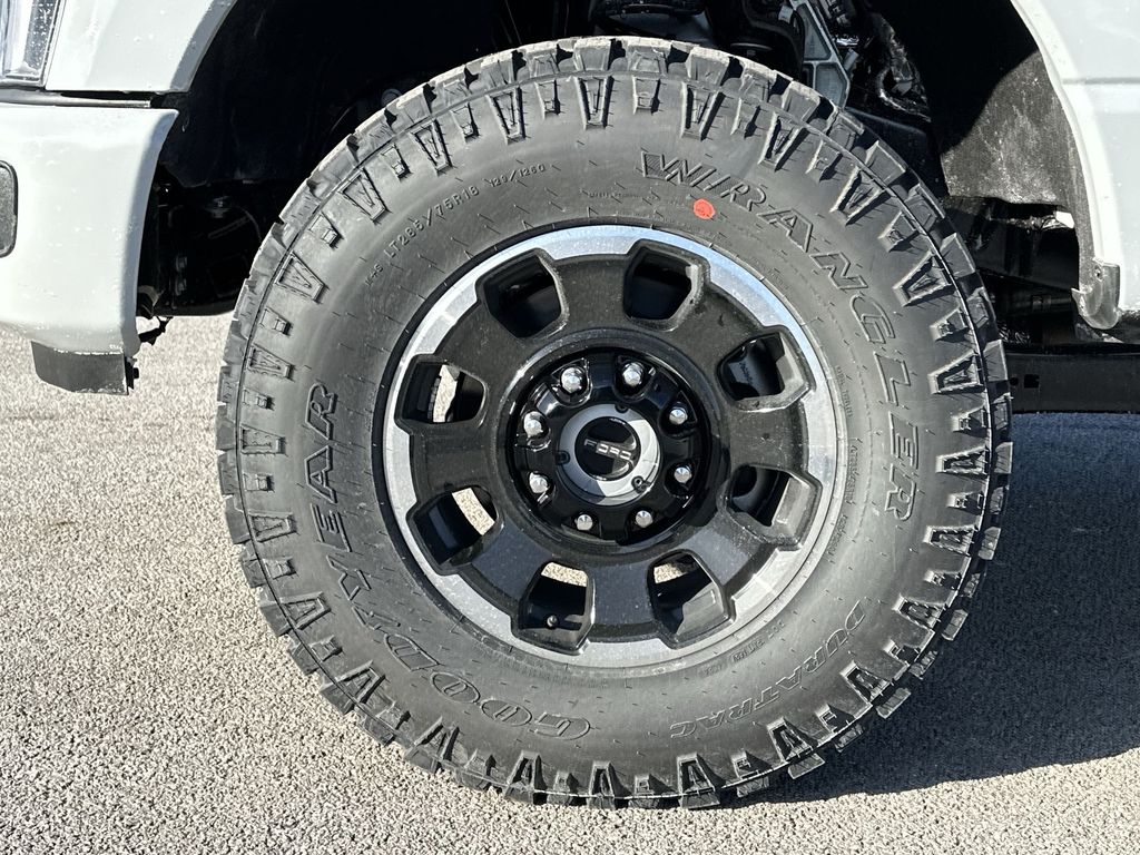 2025 Ford F-350 XLT photo 10