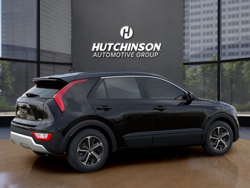 2024 Kia Niro LX photo 5