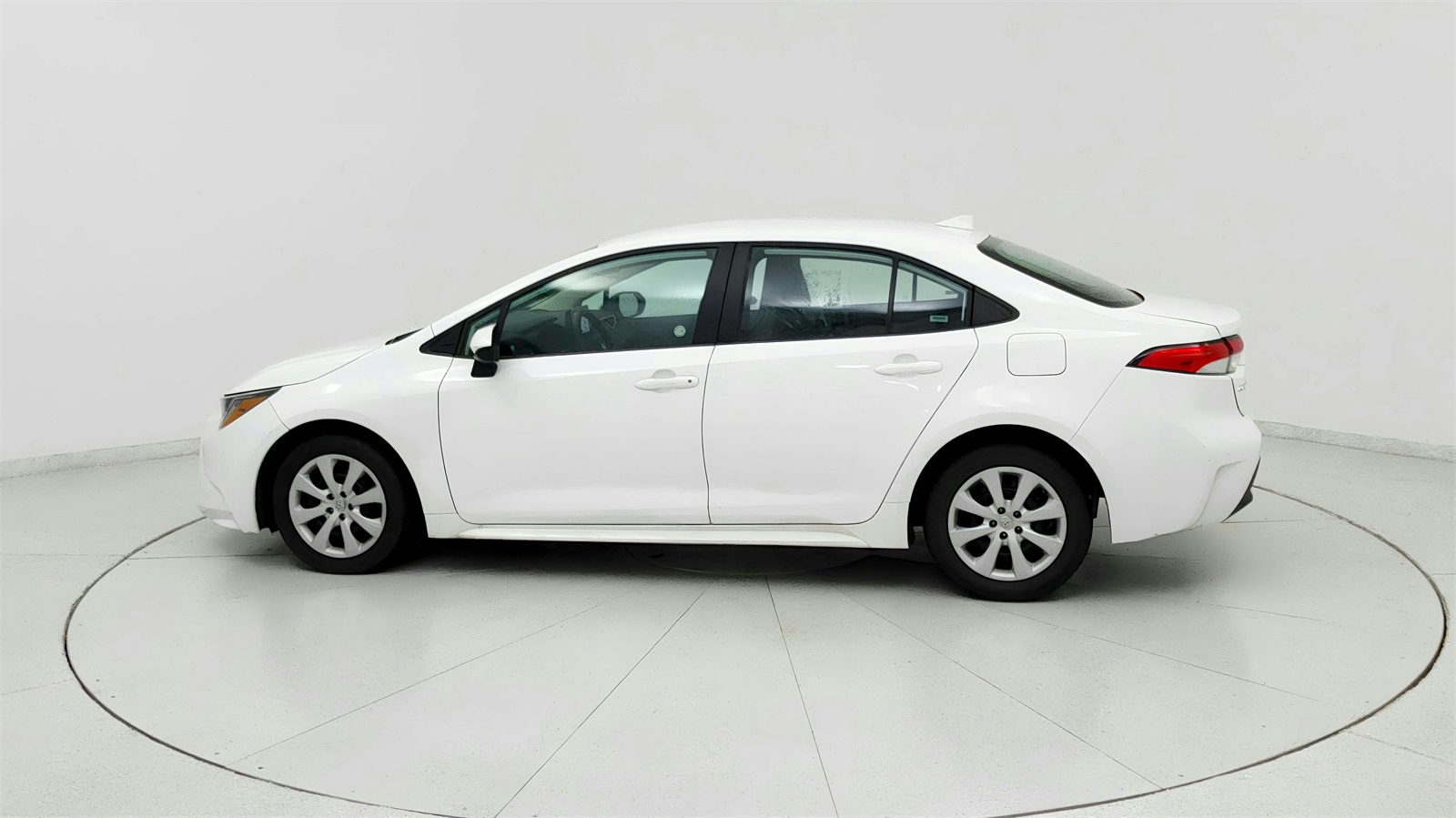 2024 Toyota Corolla LE photo 4