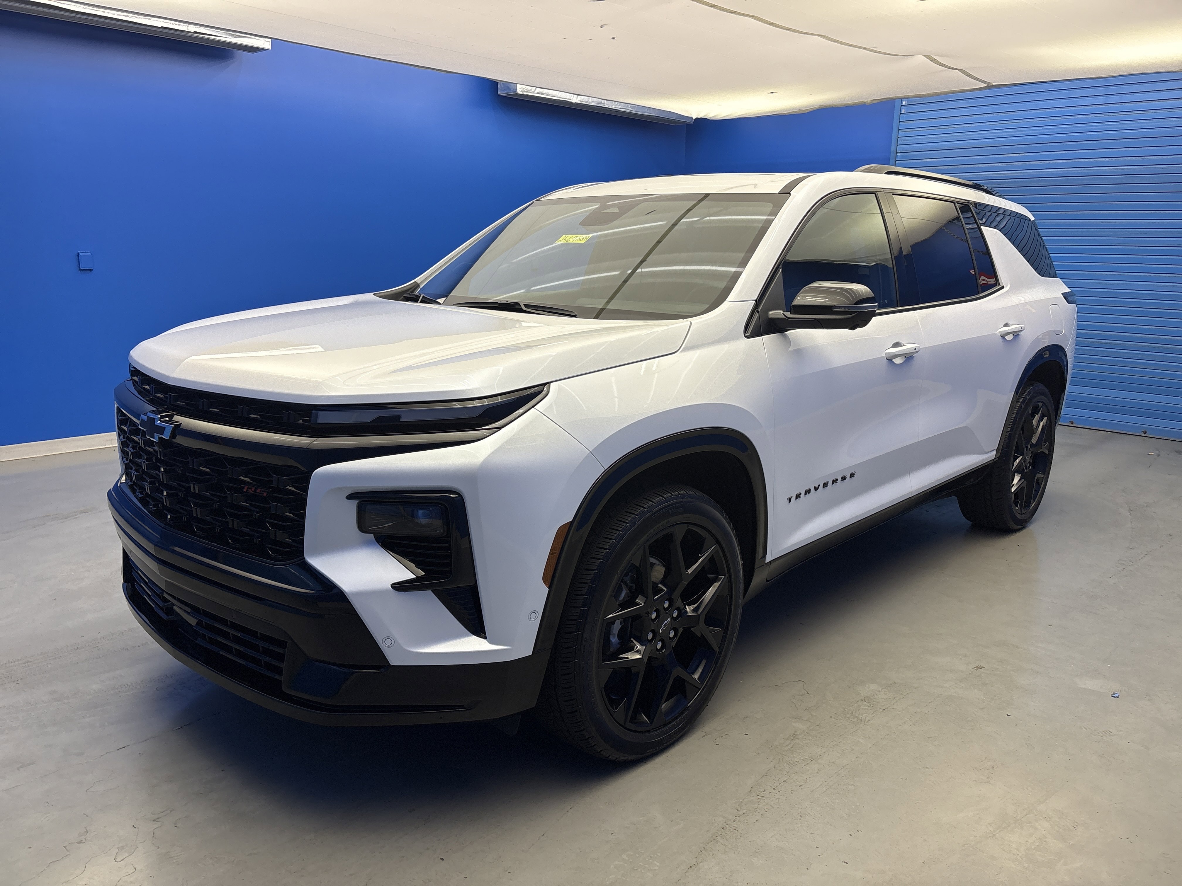 2025 Chevrolet Traverse RS photo 3