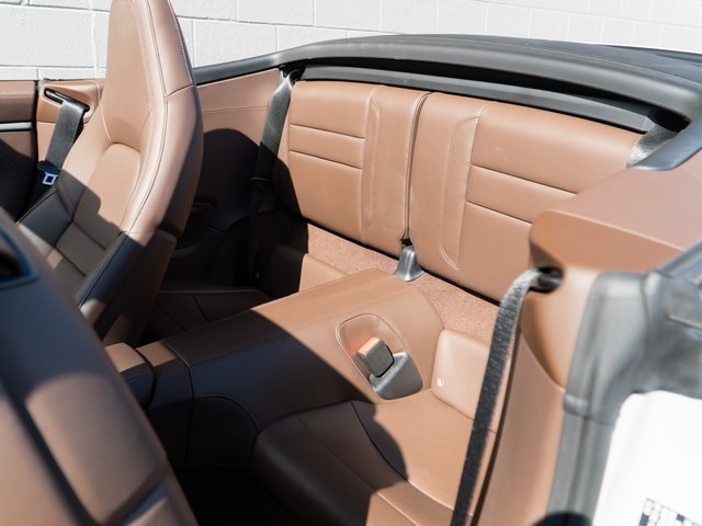 2025 Porsche 911 photo 17