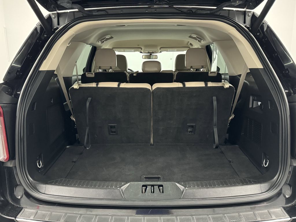 2023 Ford Explorer Limited photo 5