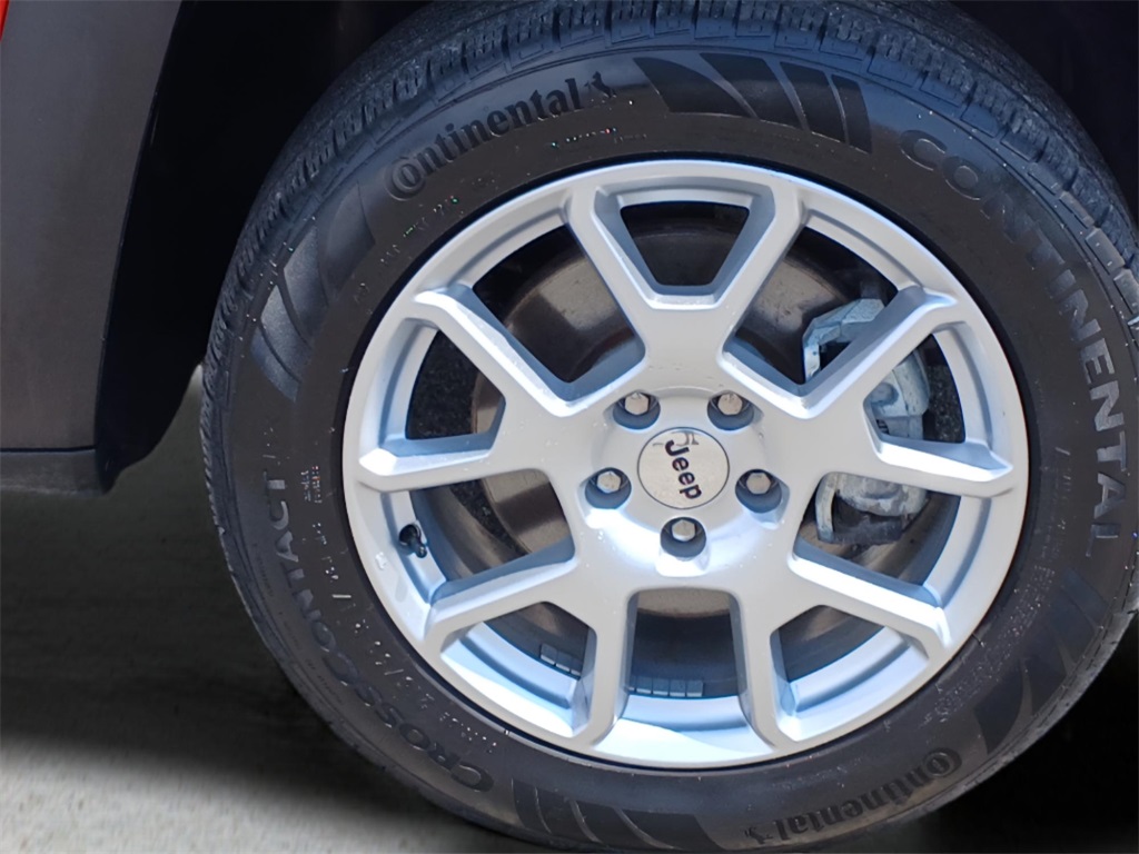 2022 Jeep Renegade Latitude photo 23