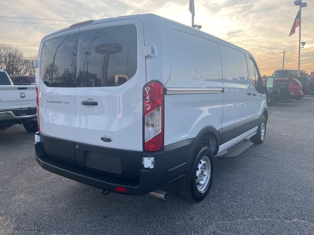 2024 Ford Transit Cargo Van photo 4