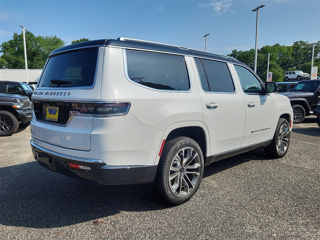2025 Jeep Grand Wagoneer III photo 3