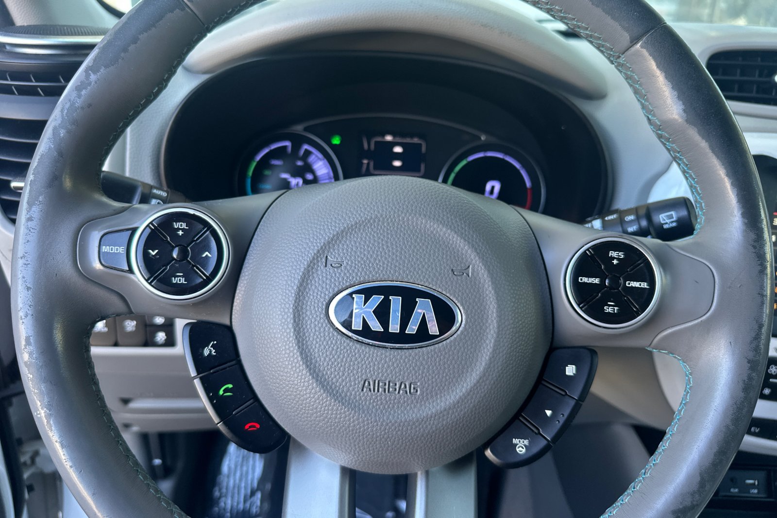 2015 Kia Soul EV Base photo 24