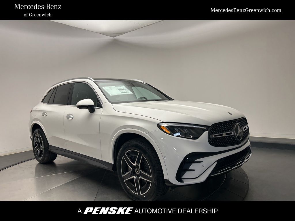 2026 Mercedes-Benz GLC Base's photo