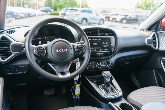 2023 Kia Soul LX photo 11