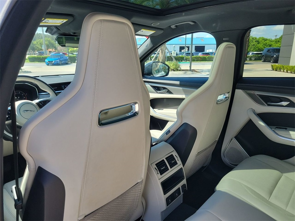 2025 Jaguar F-PACE P250 R-Dynamic S photo 14