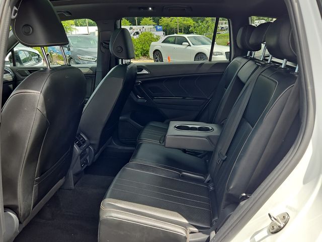 2022 Volkswagen Tiguan SE R-Line Black photo 4