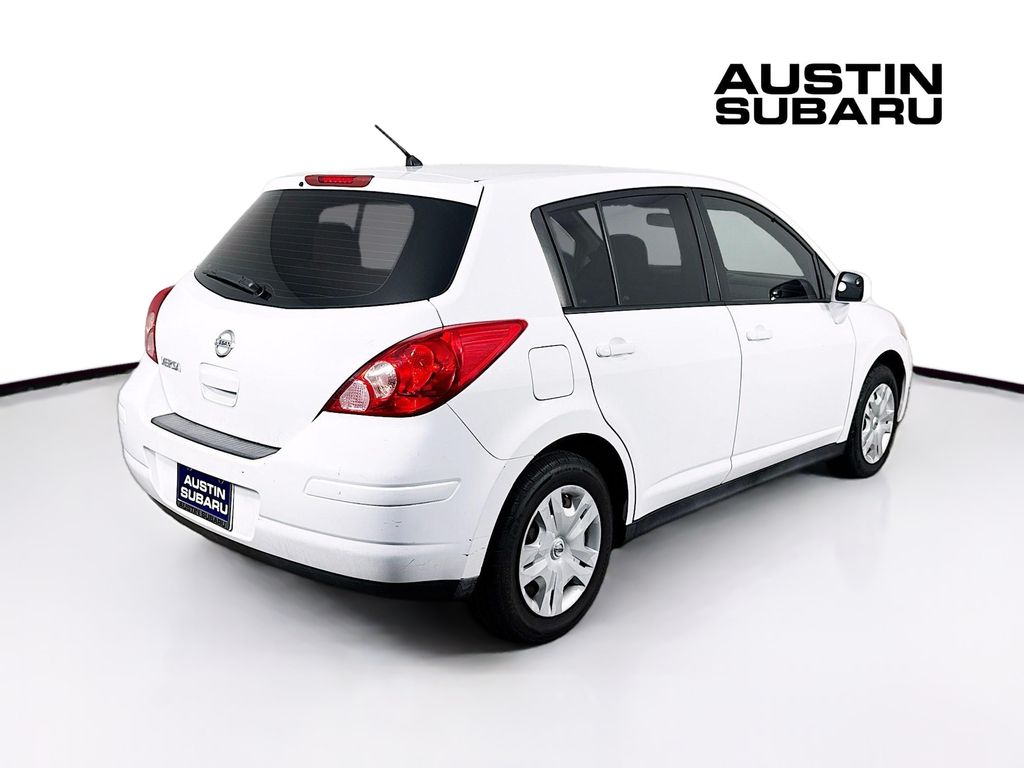 2011 Nissan Versa 1.8 S photo 7