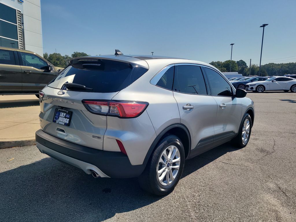 2022 Ford Escape Hybrid SE photo 3