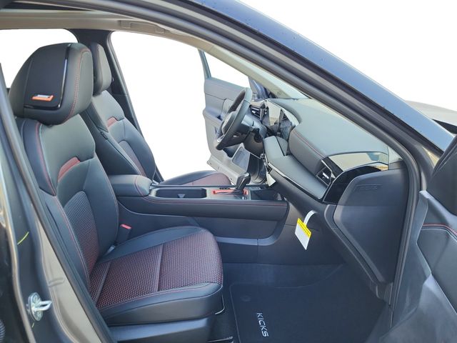 2026 Nissan Kicks SR photo 23