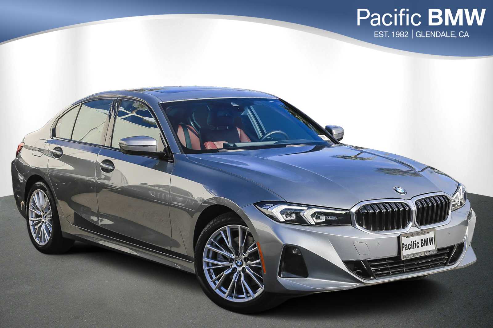 2023 BMW 3 Series 330i's photo