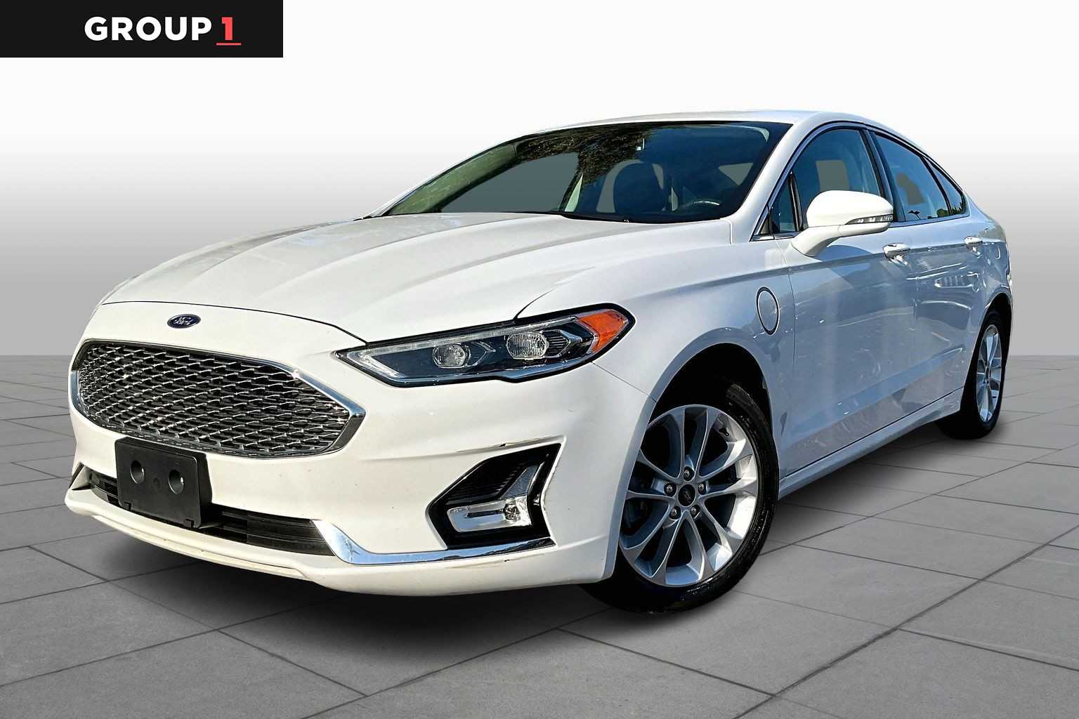 2020 Ford Fusion Energi Titanium's photo