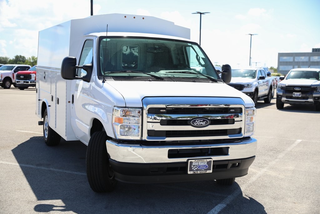 2026 Ford E-350 Base photo 7