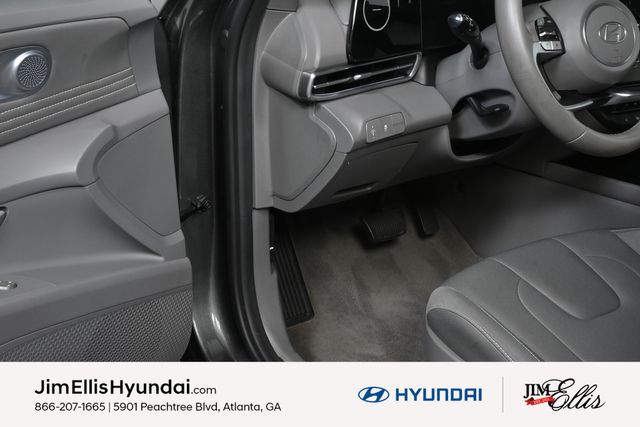 2024 Hyundai Elantra SEL Convenience photo 6