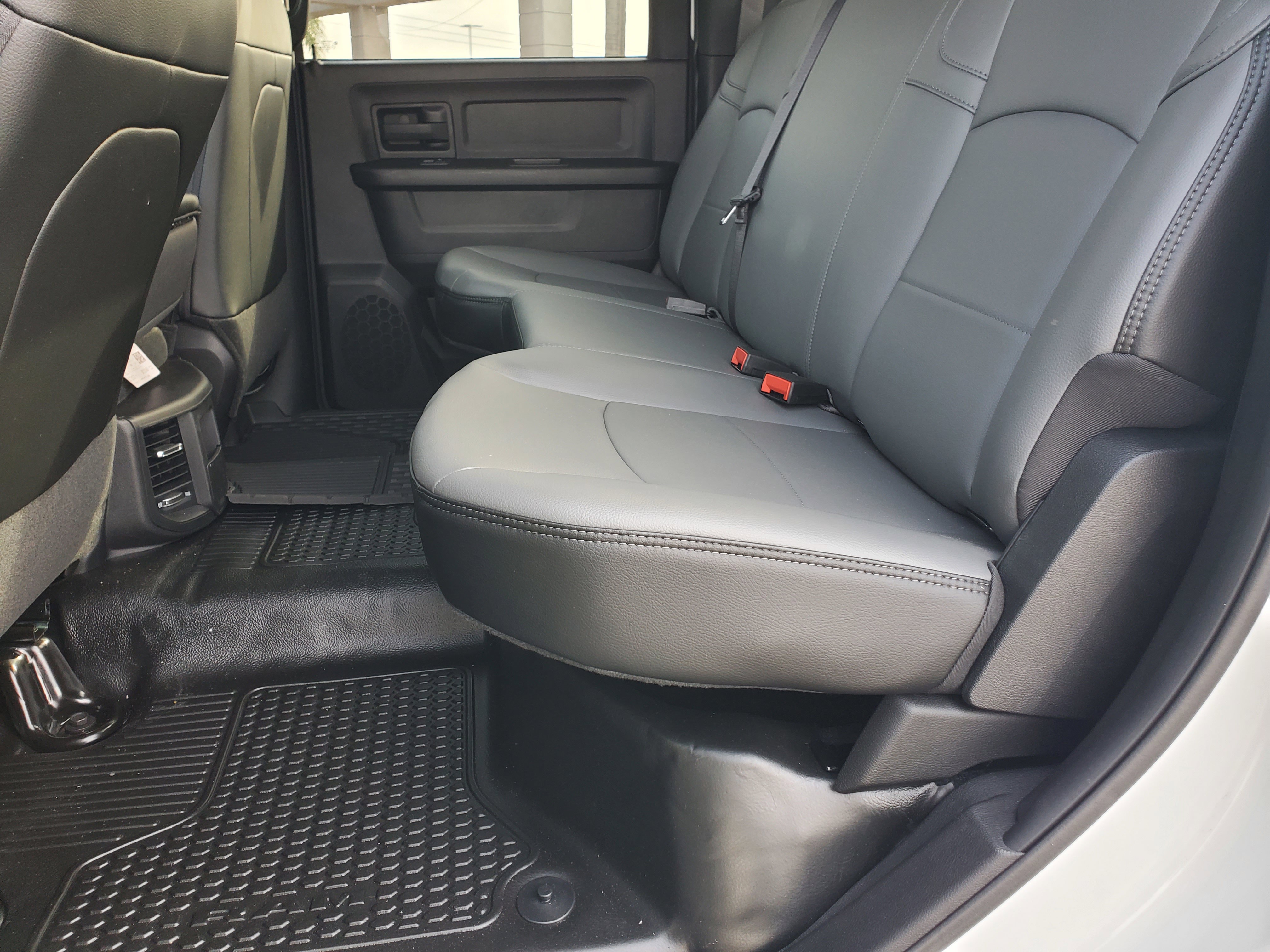 2024 Ram 2500 Tradesman photo 4