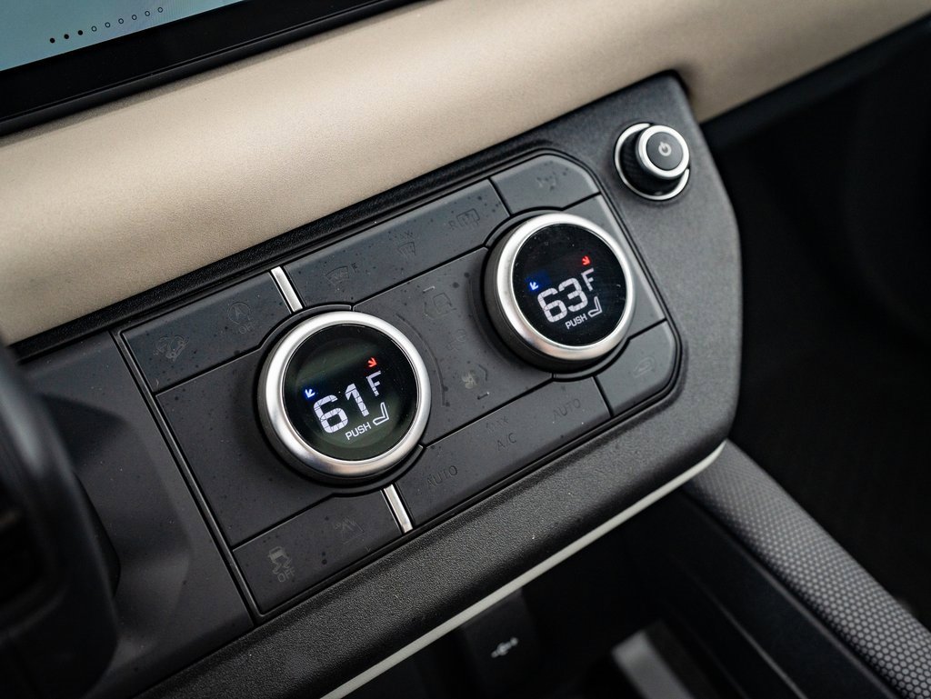 2022 Land Rover Defender 90 X-Dynamic S photo 21