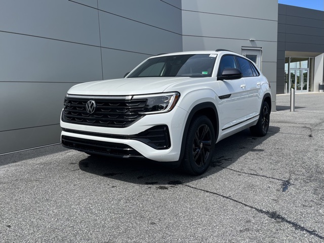 2025 Volkswagen Atlas Cross Sport SEL R-Line photo 11
