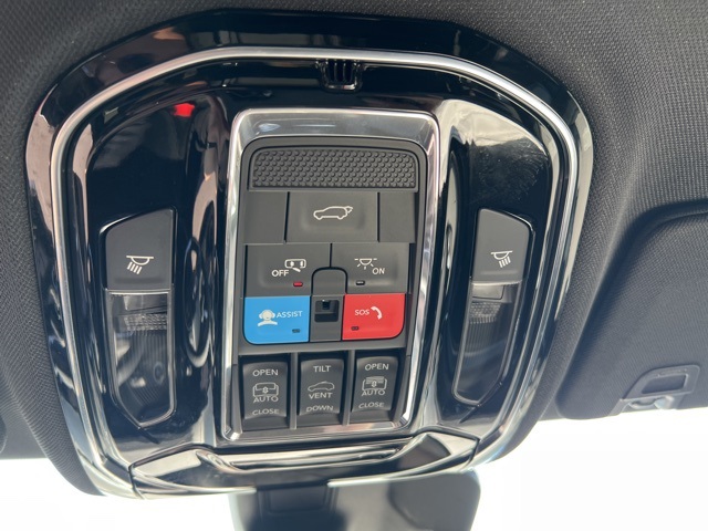 2022 Jeep Grand Cherokee Overland 4xe photo 8