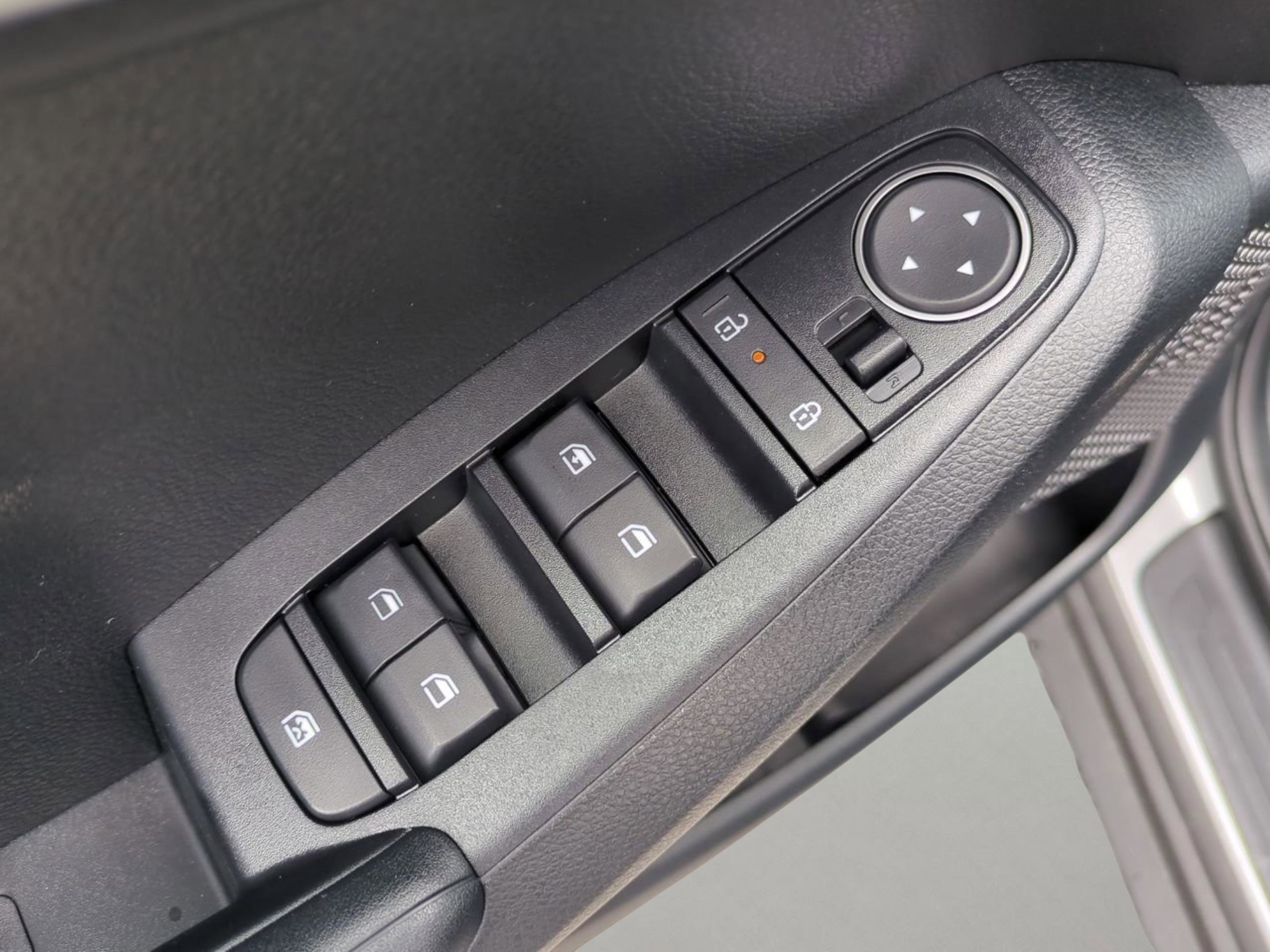 2026 Kia Seltos LX photo 20