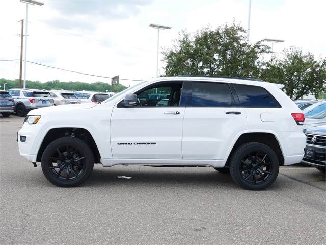 2019 Jeep Grand Cherokee Overland photo 3